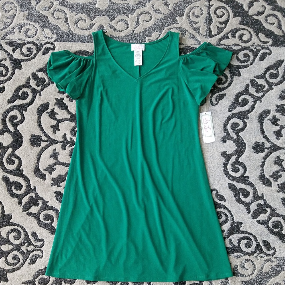 NWT Ivy Lane emerald green shoulder dress.  Sz: L